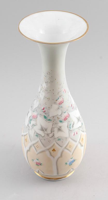 VAS, opakglas, Ryssland, omkring år 1900.