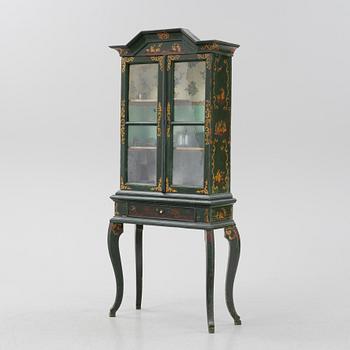 An 18th century cabinet / doll's house.