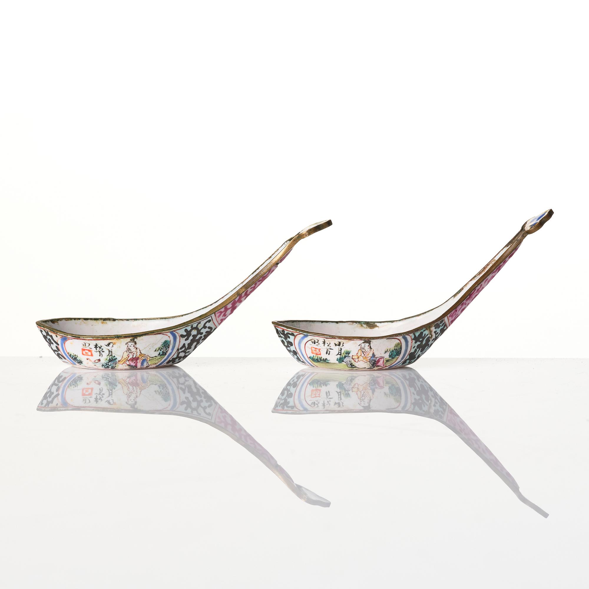 Two Chinese famille rose porcelain dishes and a censer, a pair of enamel spoons, Qing dynasty.