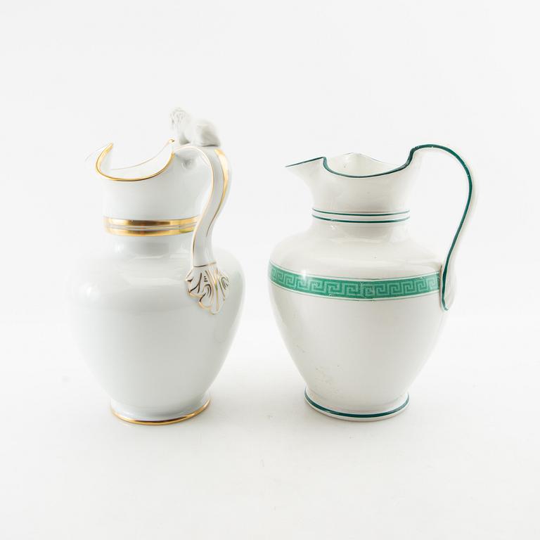 Teapots with lids, 2 pcs Bing & Grøndahl and Villeroy & Boch, first half of the 20th century, porcelain.