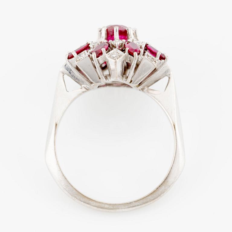 Ring in 14K gold with round brilliant and octagon-cut diamonds and rubies.