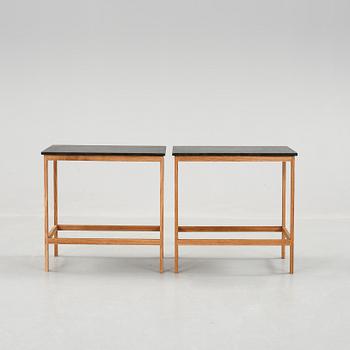 SÄNGBORD, ett par, 2000-tal.