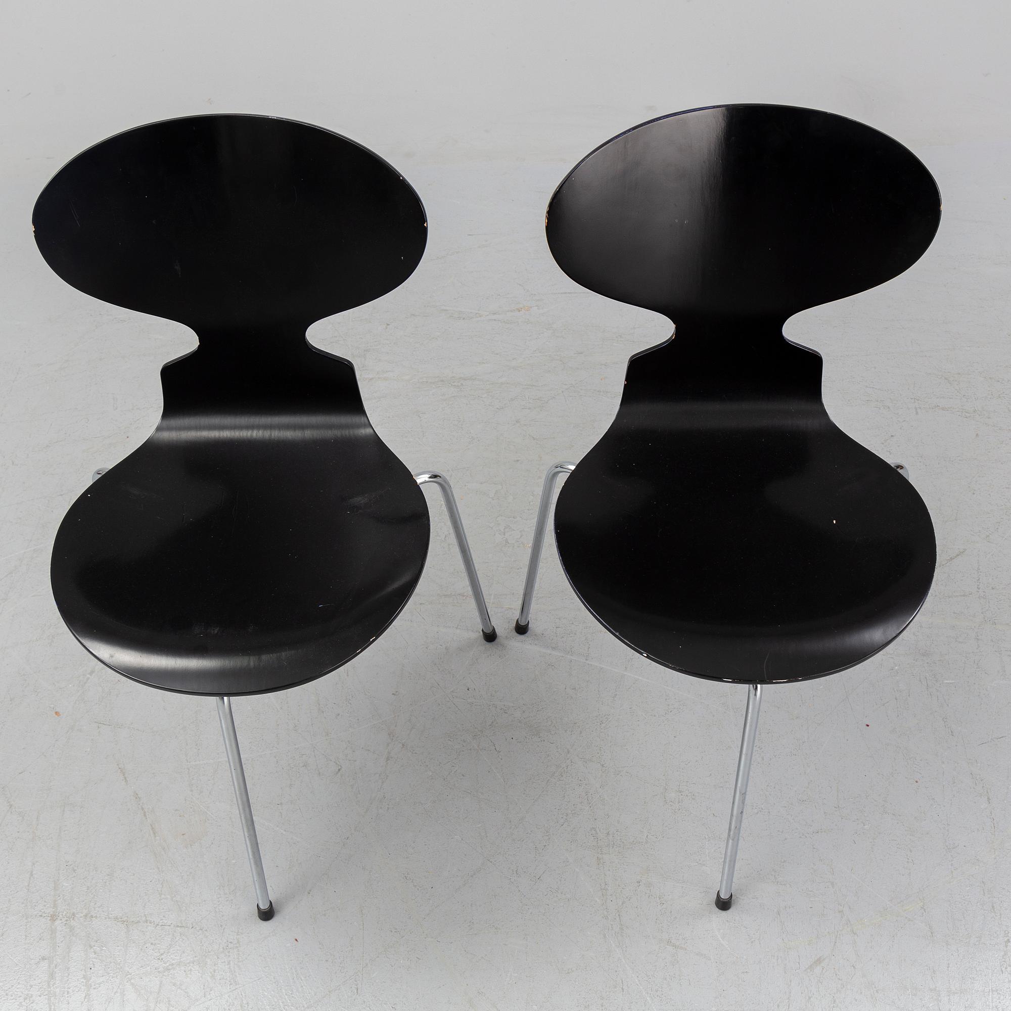 ARNE JACOBSEN, stolar, ett par, "Myran", Fritz Hansen, Danmark.