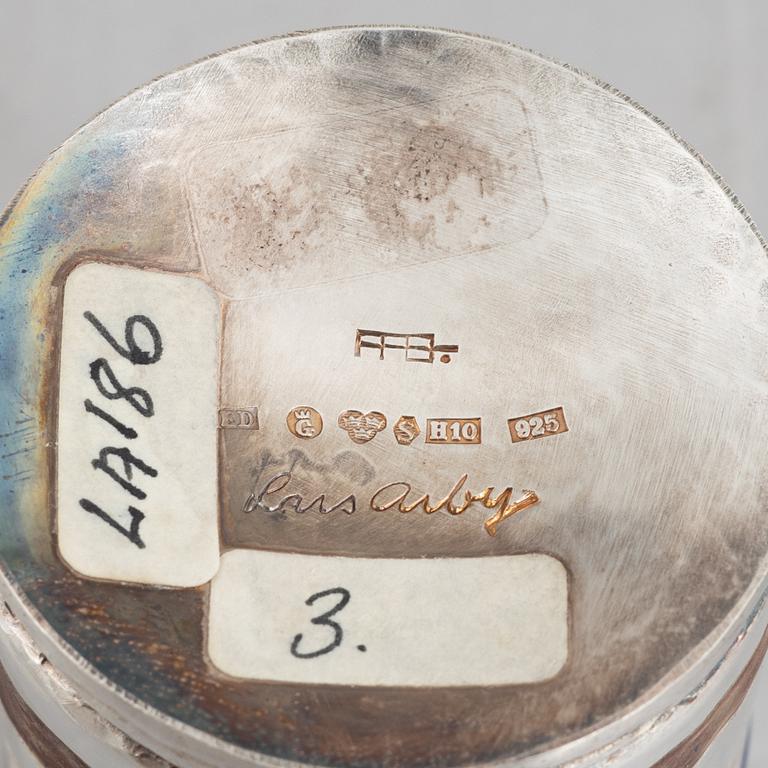 Three sterling silver miniature beakers/vases, marks of Lars Arby, Gothenburg, Sweden 1977-1982.