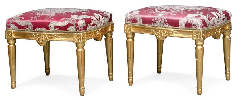 TABURETTER, ett par. Gustavianska.