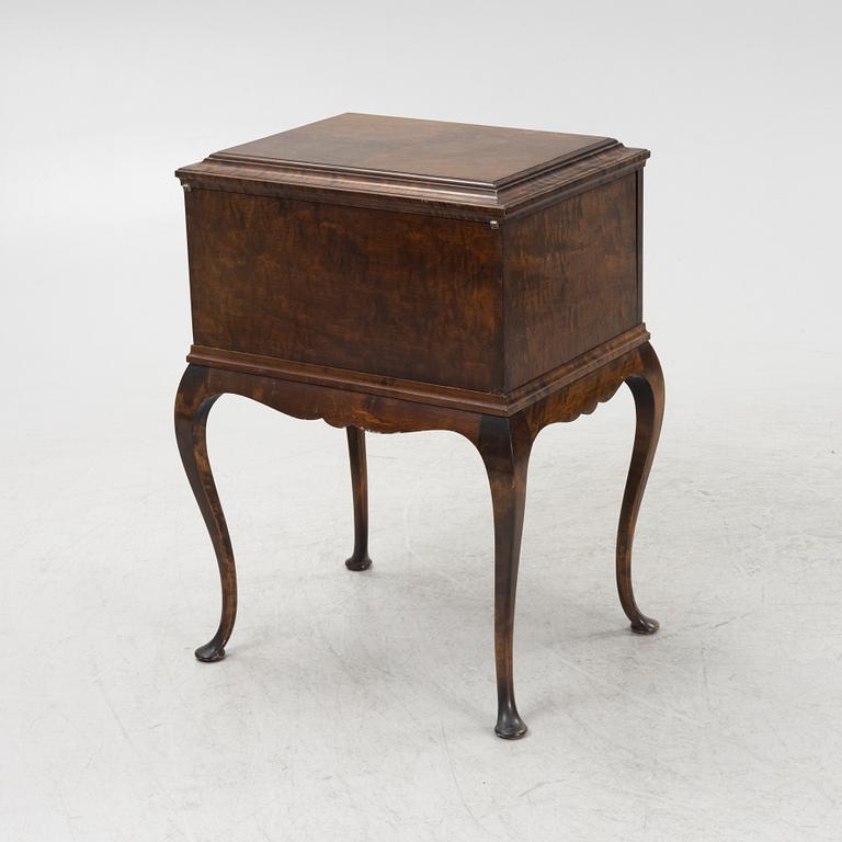 Bestickuppsättning, 114 delar, silver, modell "Adlerstråhle", bl a GAB, Stockholm 1918, i schatull.