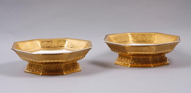 SKÅLFAT, ett par, porslin, senempire, Frankrike 1800-talets mitt.
