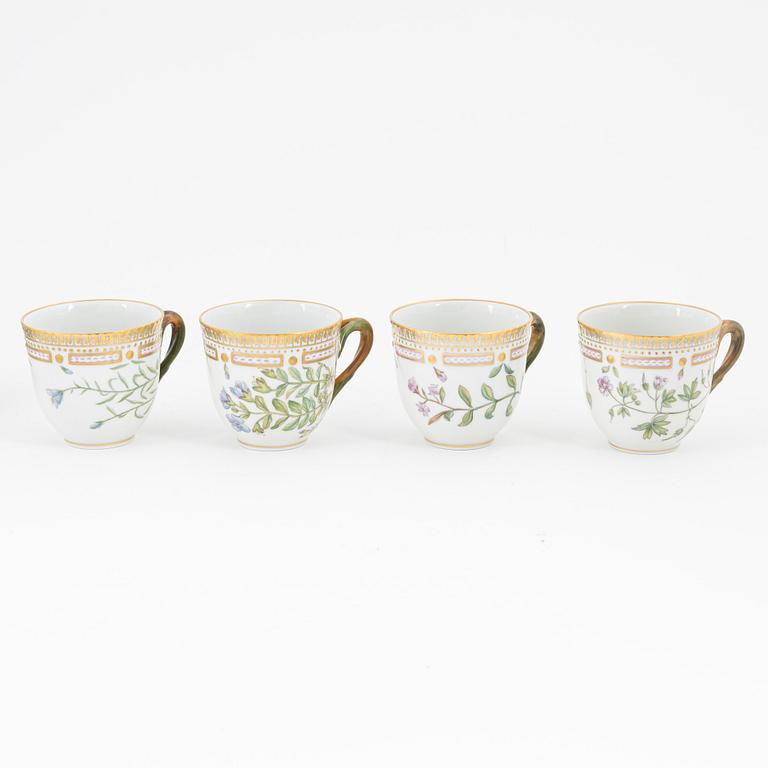 Royal Copenhagen, Kaffekoppar med fat, 4 st, porslin, "Flora Danica", Royal Copenhagen, Danmark, 1957.
