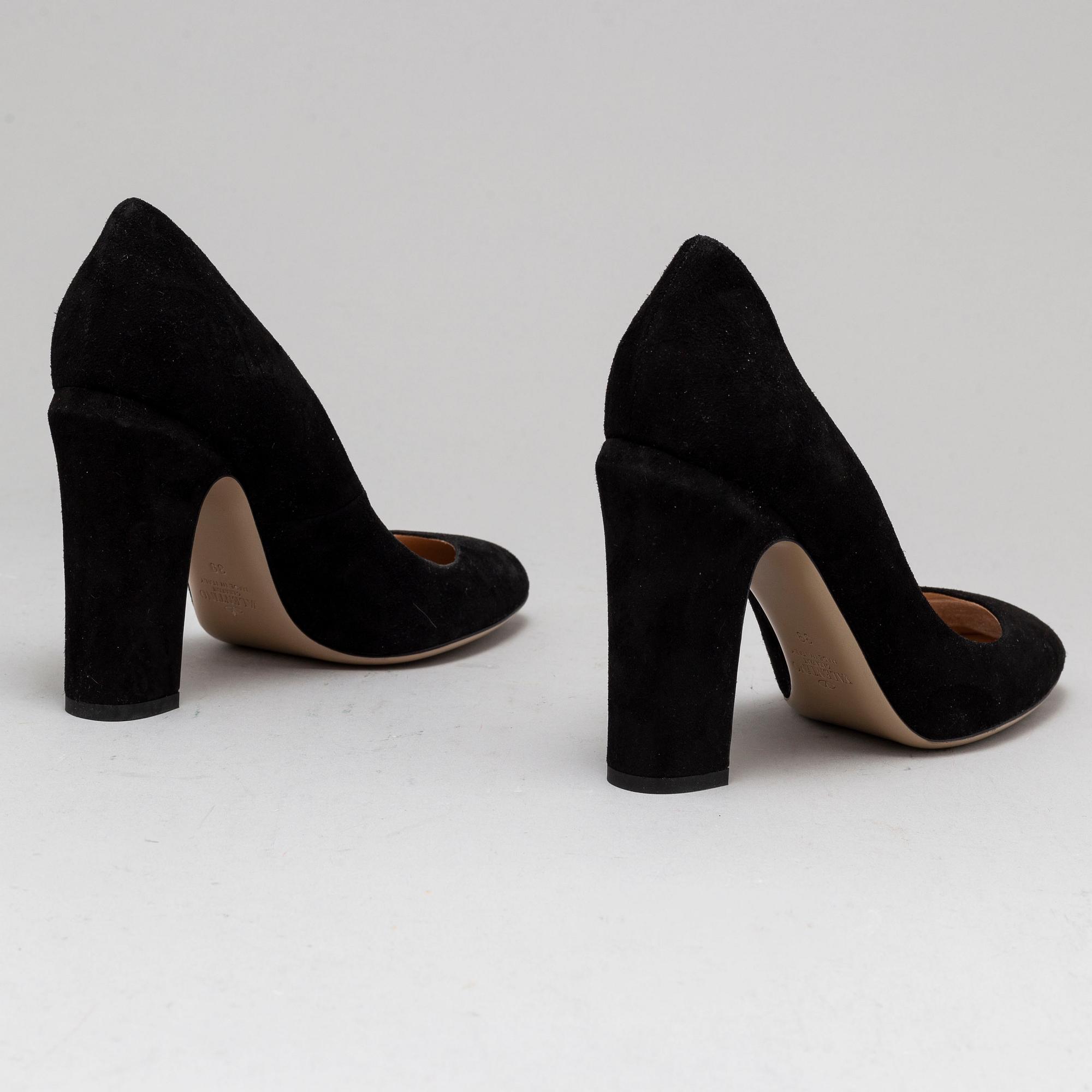 VALENTINO, a pair of suede height heel shoes, size 39.