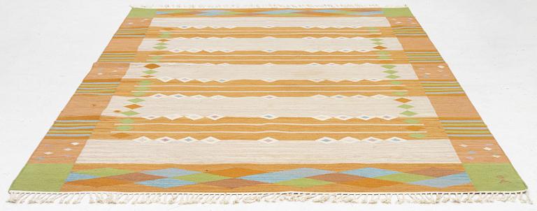 A flat weave carpet, signed Å, Axeco made in India, c. 280 x 196 cm.