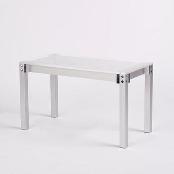 Fredrik Paulsen, a unique bench, "Bench One", JOY, 2024.