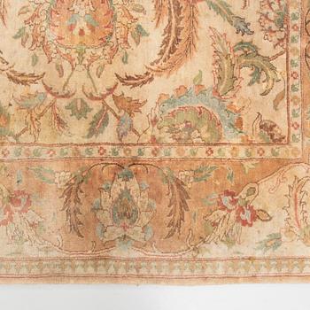 Rug, Hamadan, 1950s, approx. 305 x 250 cm.