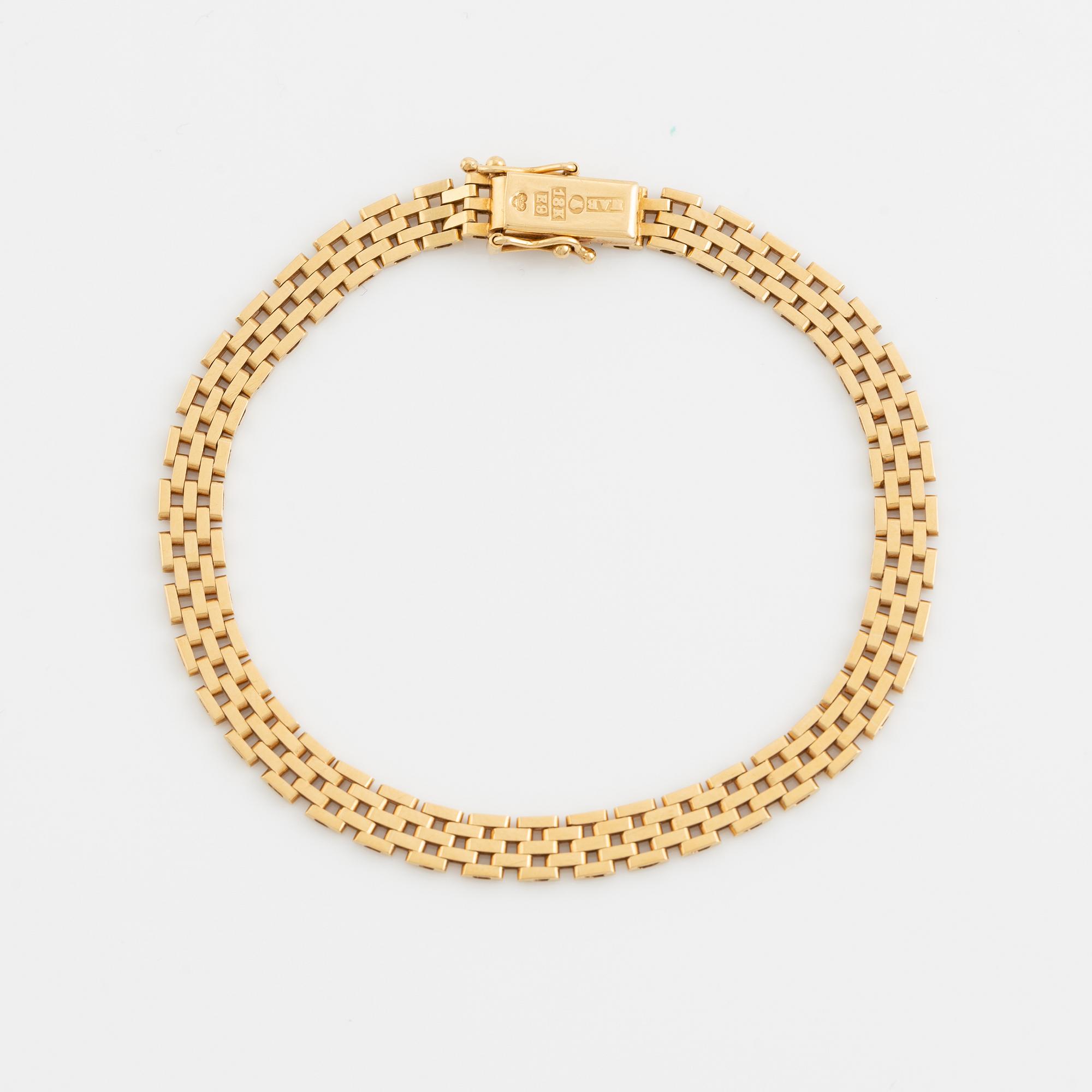 18K gold bracelet.