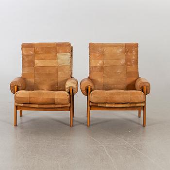 A pair of 1970's armchairs.