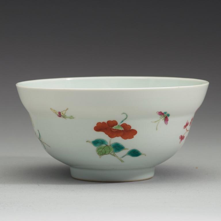 A famille rose bowl, Qing dynasty, Guangxu mark and of the period (1875-1908).