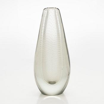 Gunnel Nyman, A glass vase model 'GN 26'. signed G. Nyman Nuutajärvi Notsjö.