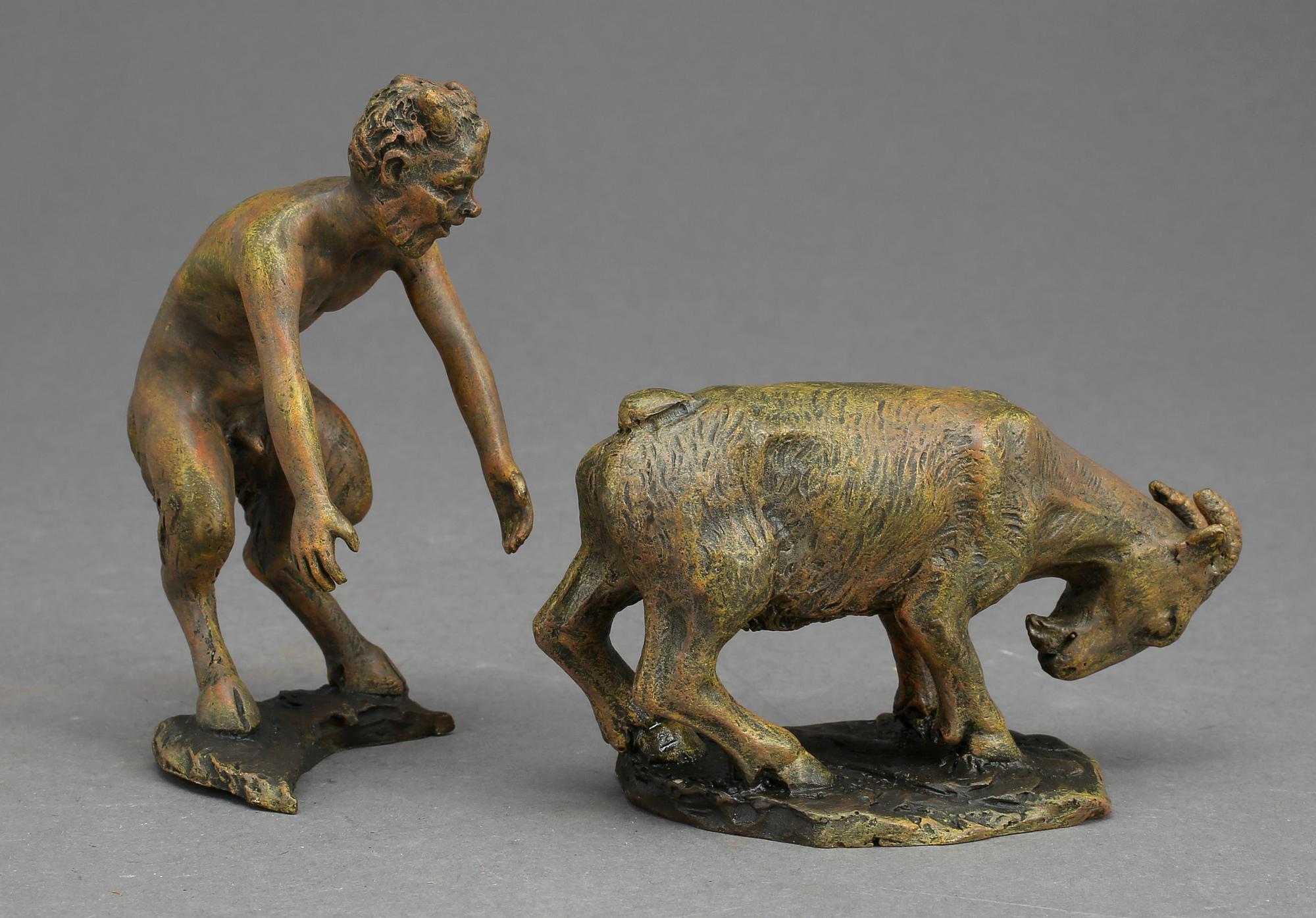 FIGURER, 2 delar, patinerad brons, märkt B, 1900-tal.