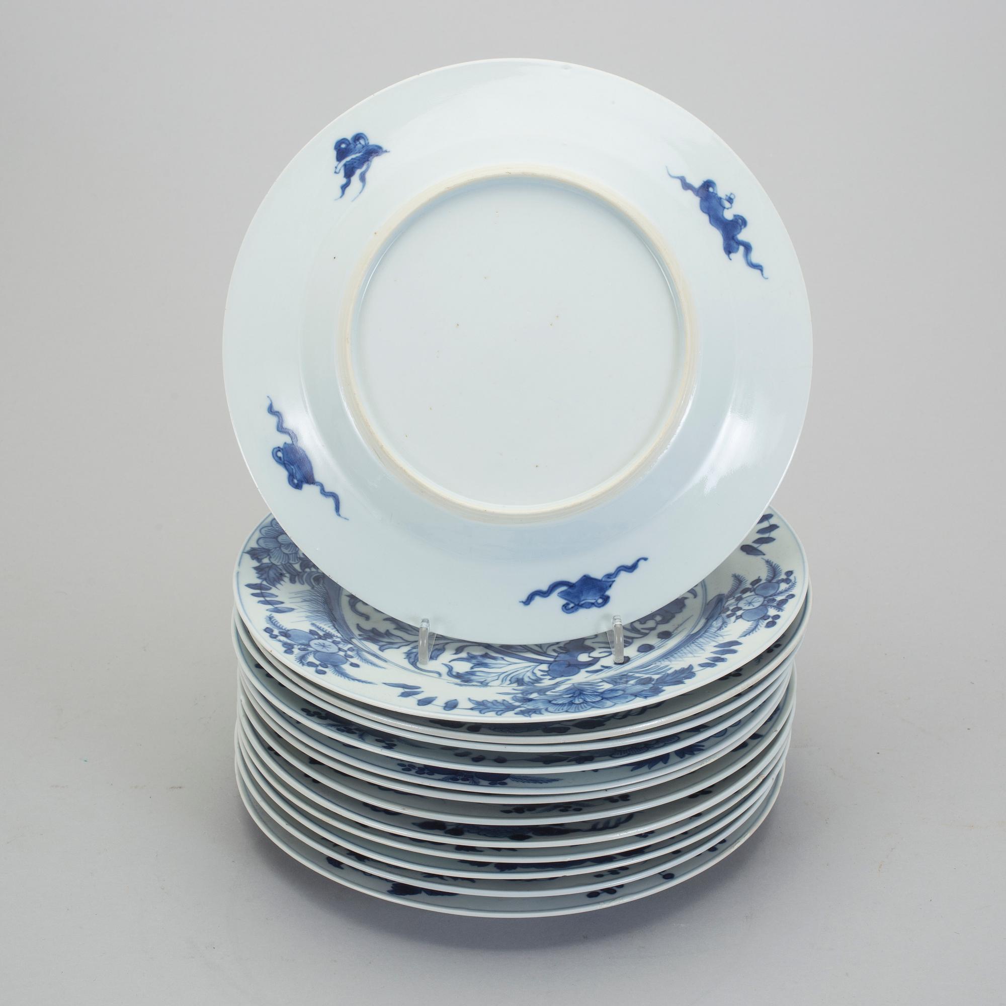 TALLRIKAR, 13 st, porslin, Kina, Qingdynastin, Kangxi (1662-1722).