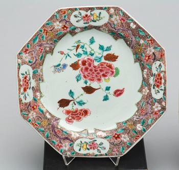 TALLRIKAR, 5 st, porslin, Kina, 1700-tal.