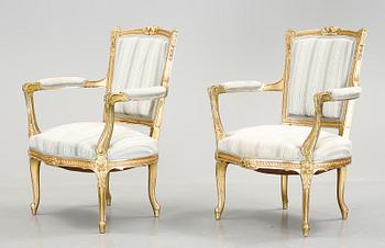 KARMSTOLAR, ett par. Gustaviansk stil/rokokostil, 1900-talets början.