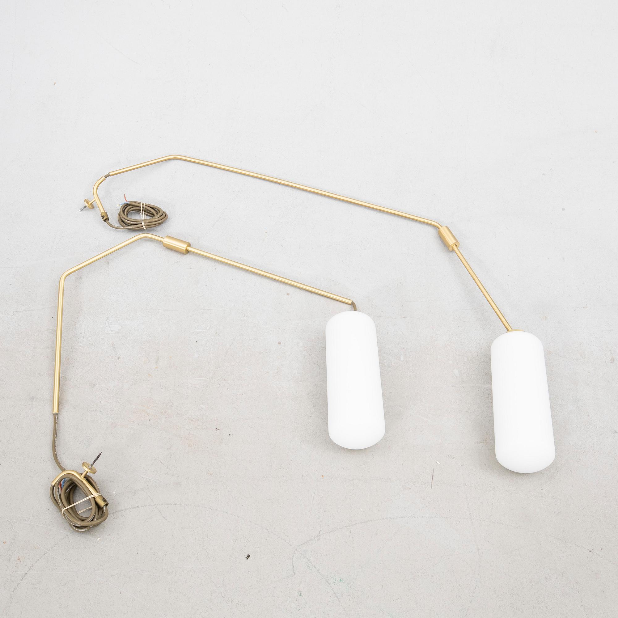 Taklampor, ett par, "Ventus lamp form 2", Frama, Danmark.