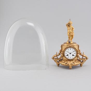 BORDSUR med GLASKUPA, 1800-talets andra hälft.