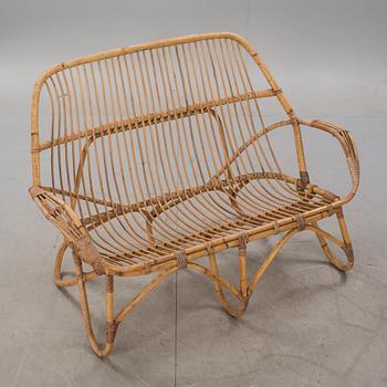 KORGMÖBELGRUPP, 3 delar, 1900-talets mitt.