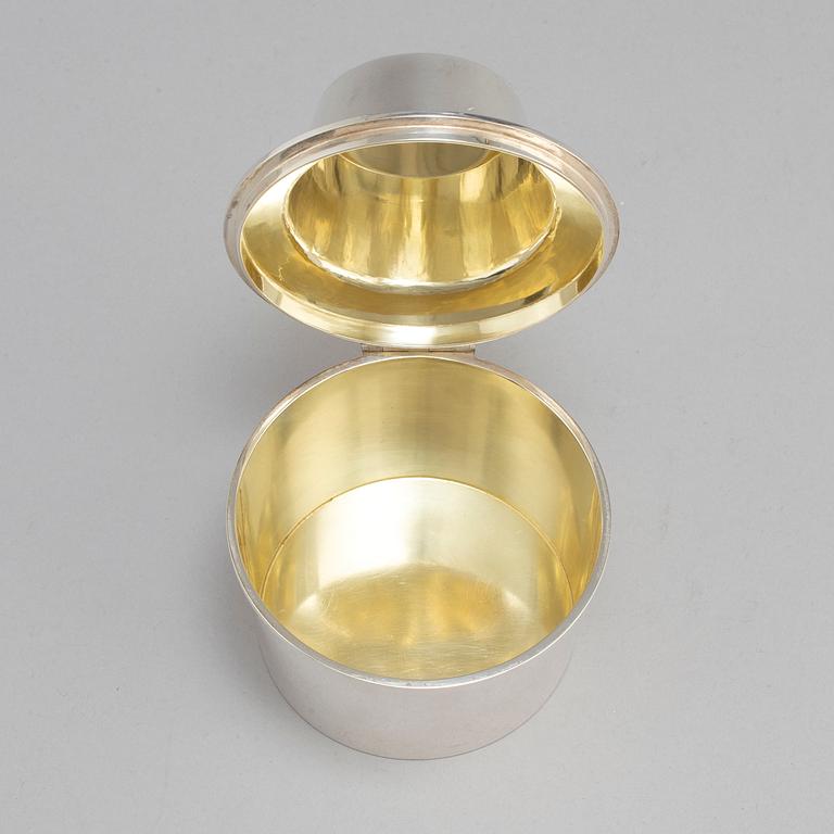 SIGURD PERSSON, a sterling silver sugar bowl, Stockholm 1955.