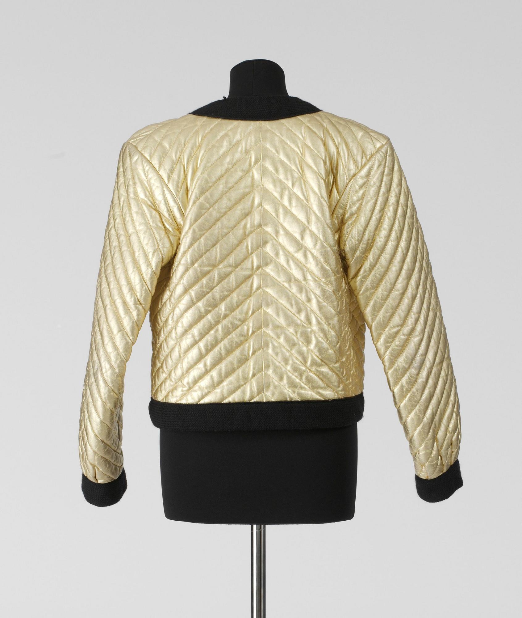 JACKA, Yves Saint Laurent.
