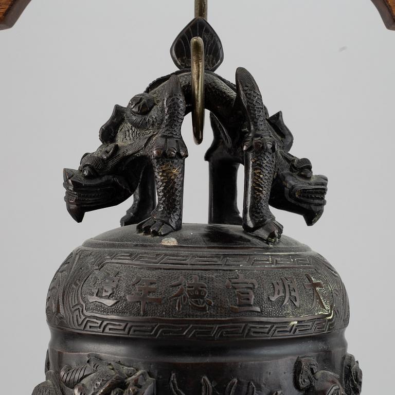 A Chinese bronze bell, early 20th Century.