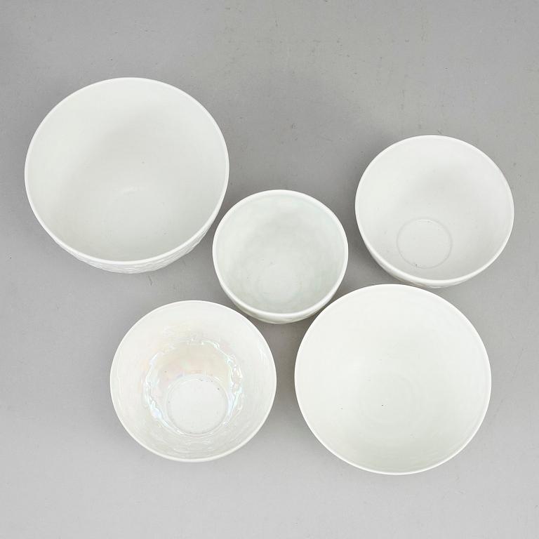 GUNNAR NYLUND, twelve porcelain bowls from Rörstrand.