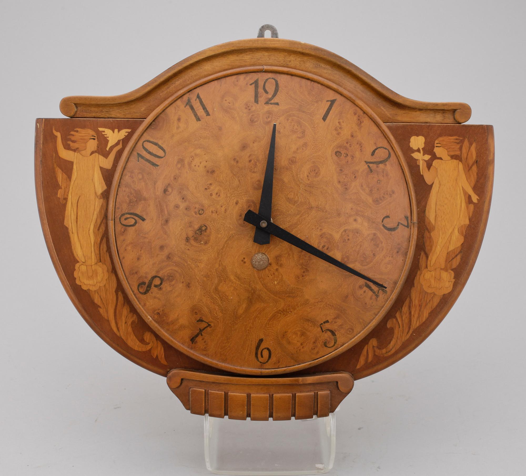 VÄGGUR, 3 st, troligen Mjölby Intarsia, 1900-talets första hälft.