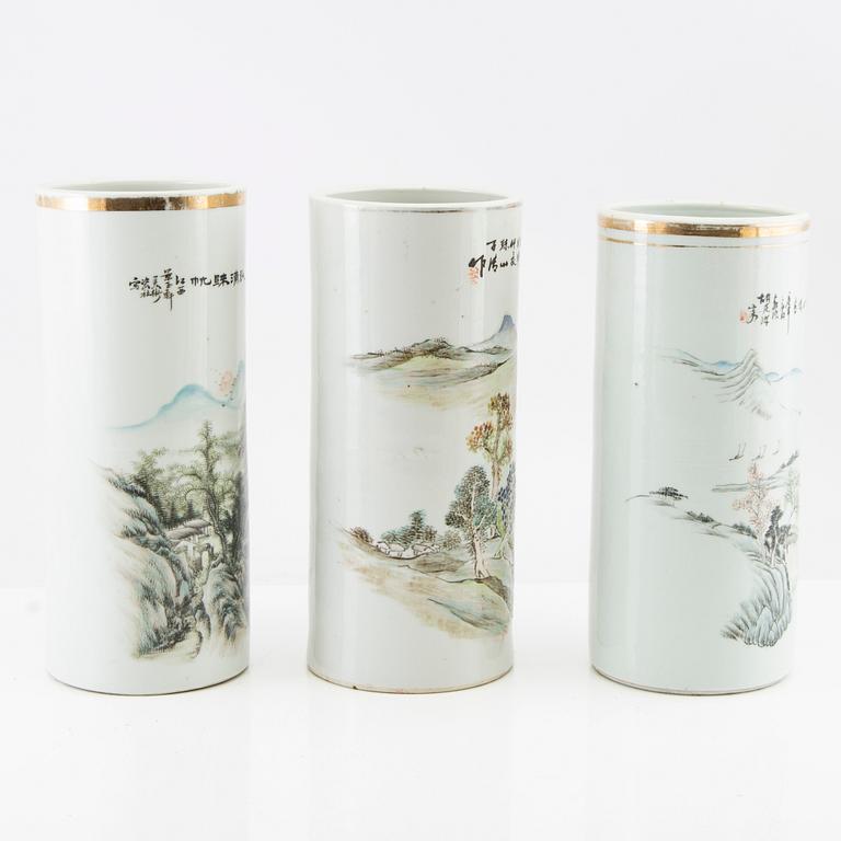 A set of three Chinese vases, 20th century.