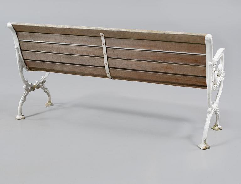 TRÄDGÅRDSMÖBLER, 4 delar, bl a Tuve, omkring år 2000.