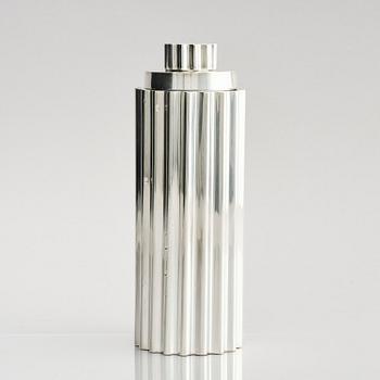 Kay Fisker, a sterling silver coctailshaker, company Anton Michelsen, Copenhagen 1940's.
