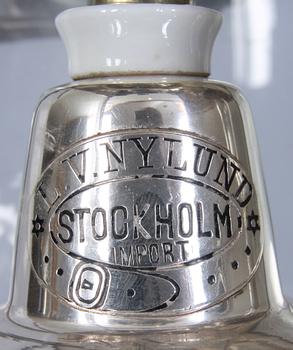 VAGNSLYKTOR, ett par, märkta "L.V. Nylund, Stockholm", omkring sekelskiftet 1800/1900.