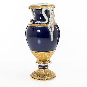 Urna, porslin, Meissen, omkring år 1900.