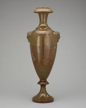 A large vase, 19th Century.