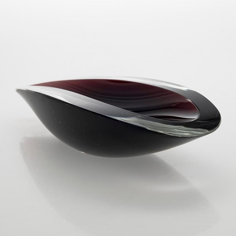 Kaj Franck, a 'Willow Leaf' Glass Bowl, signed K Franck Nuutajärvi Notsjö -57.