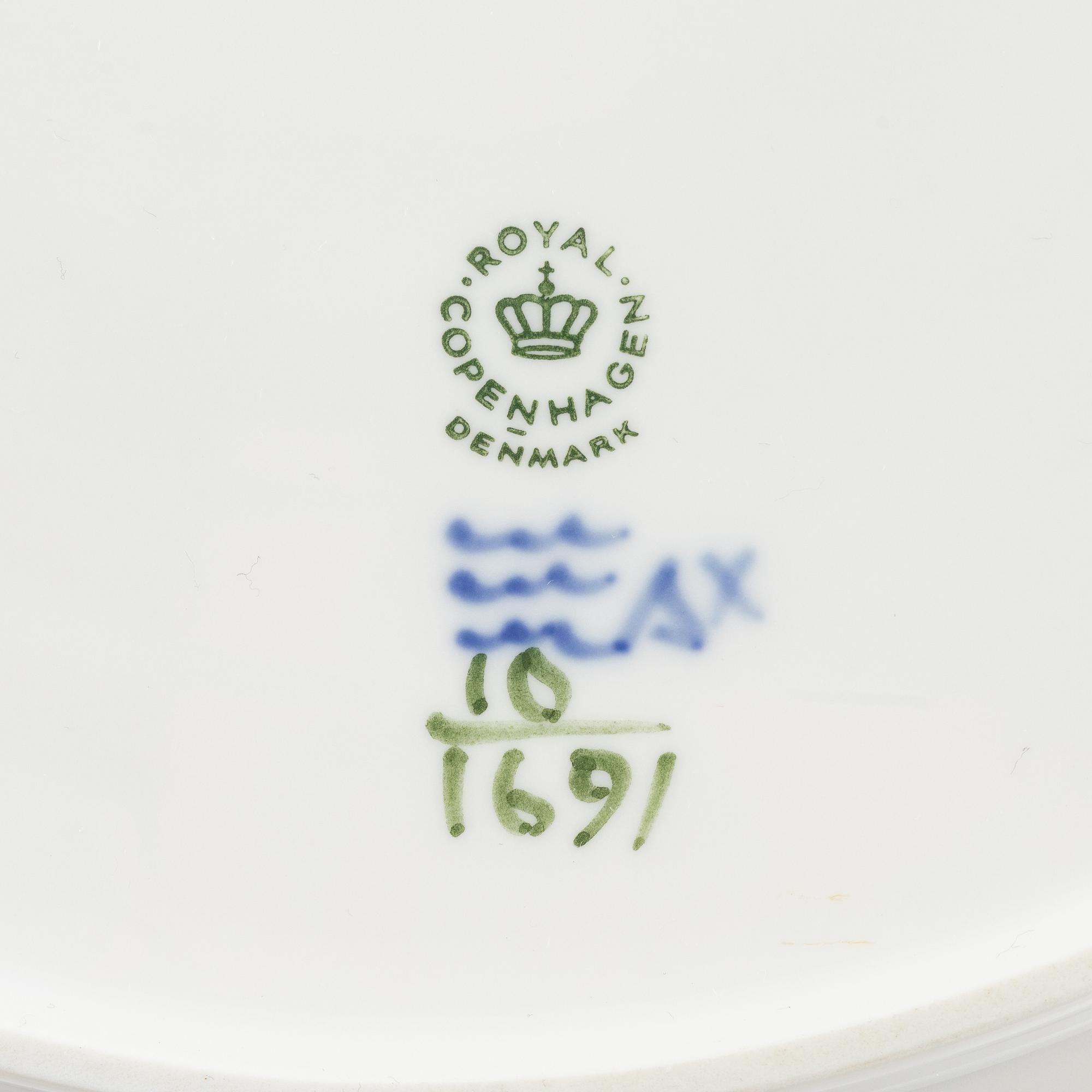 Servisdelar, 12 st, porslin, "Blå Blomst", Royal Copenhagen, Danmark.