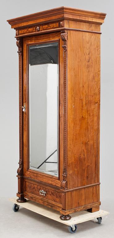 KLÄDSKÅP, nyrenässans, 1800-talets slut.