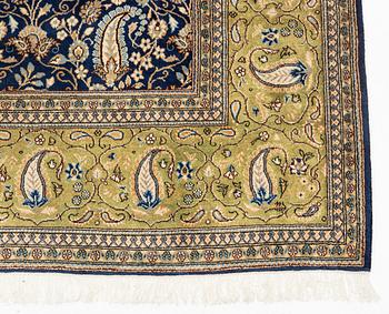 A Qum carpet, ca 494 x 340 cm.