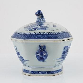 A blue and white tureen with cover, a plate and a butter tureen with cover and stand, China, 18th and 19th century.