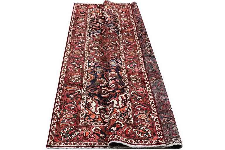 Matta, Bakhtiari, ca 306 x 200 cm.