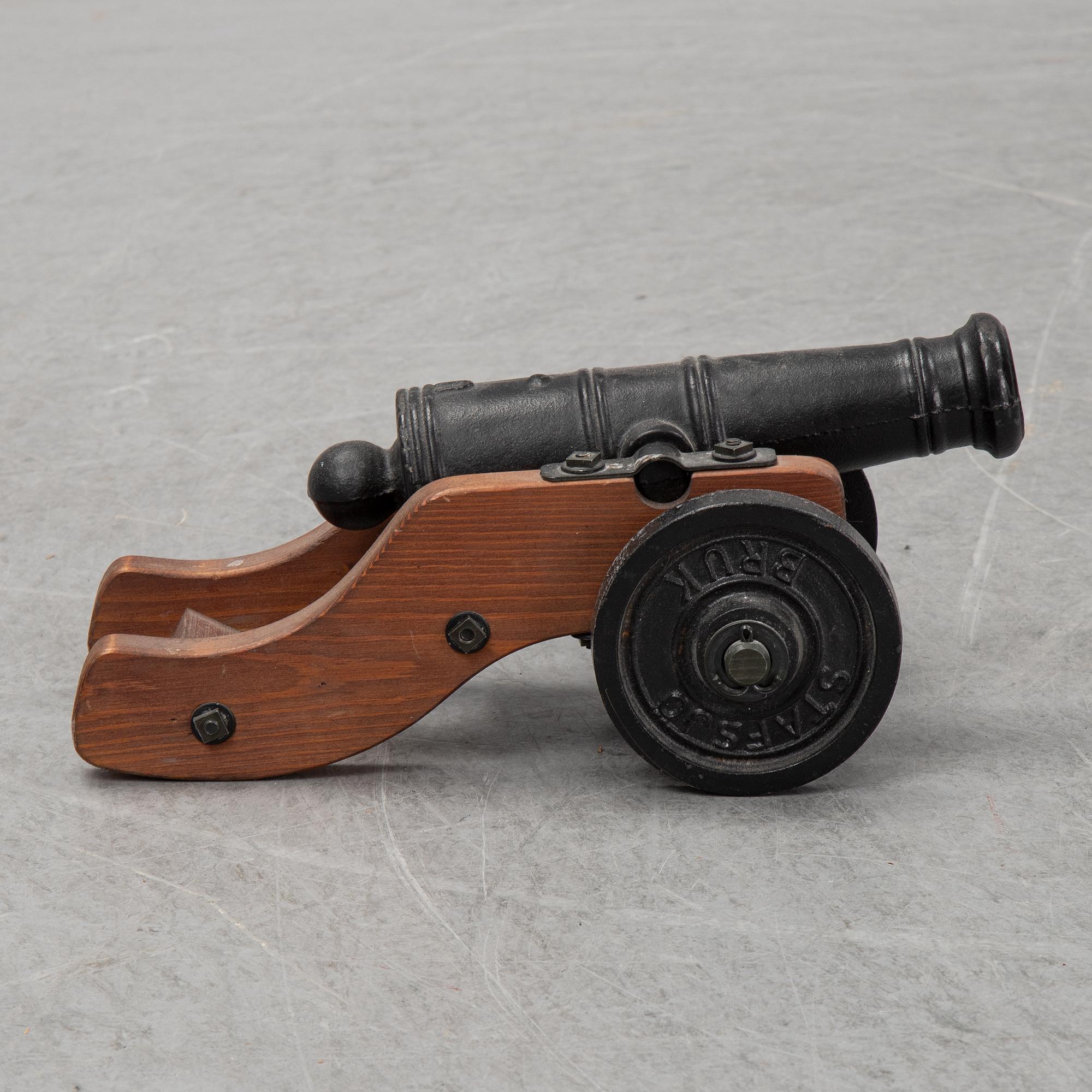 Two Swedish cast iron cannons, Stafsjö bruk, second half of the 20th century.