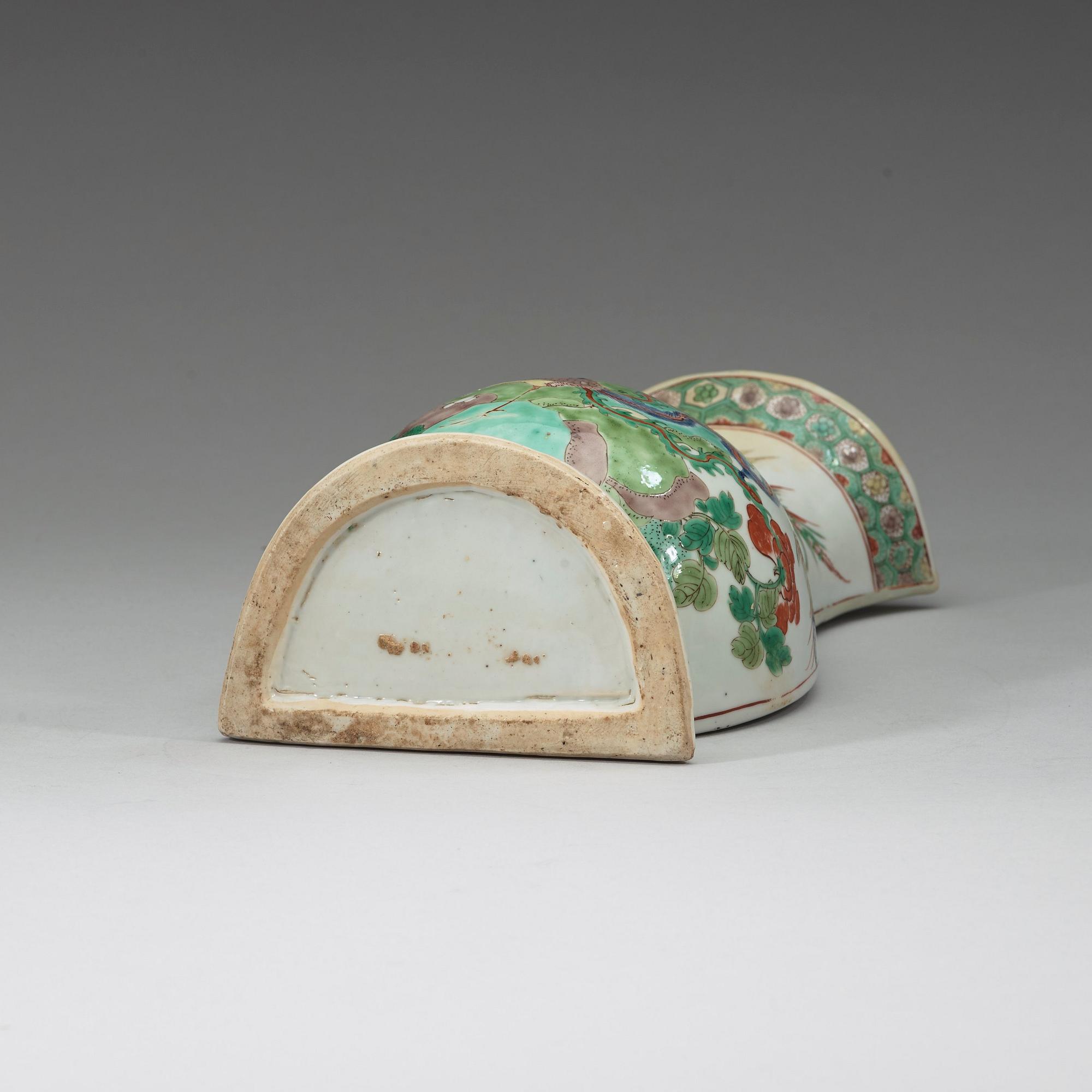 VÄGGVAS, porslin, Qingdynastin, 1800-tal.