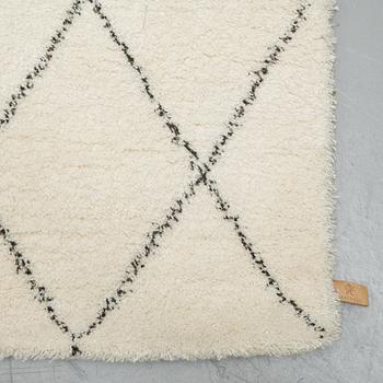 Matta "Rav 1", Gunilla Lagerhem Ullberg, kasthall, ca 392 x 316 cm.