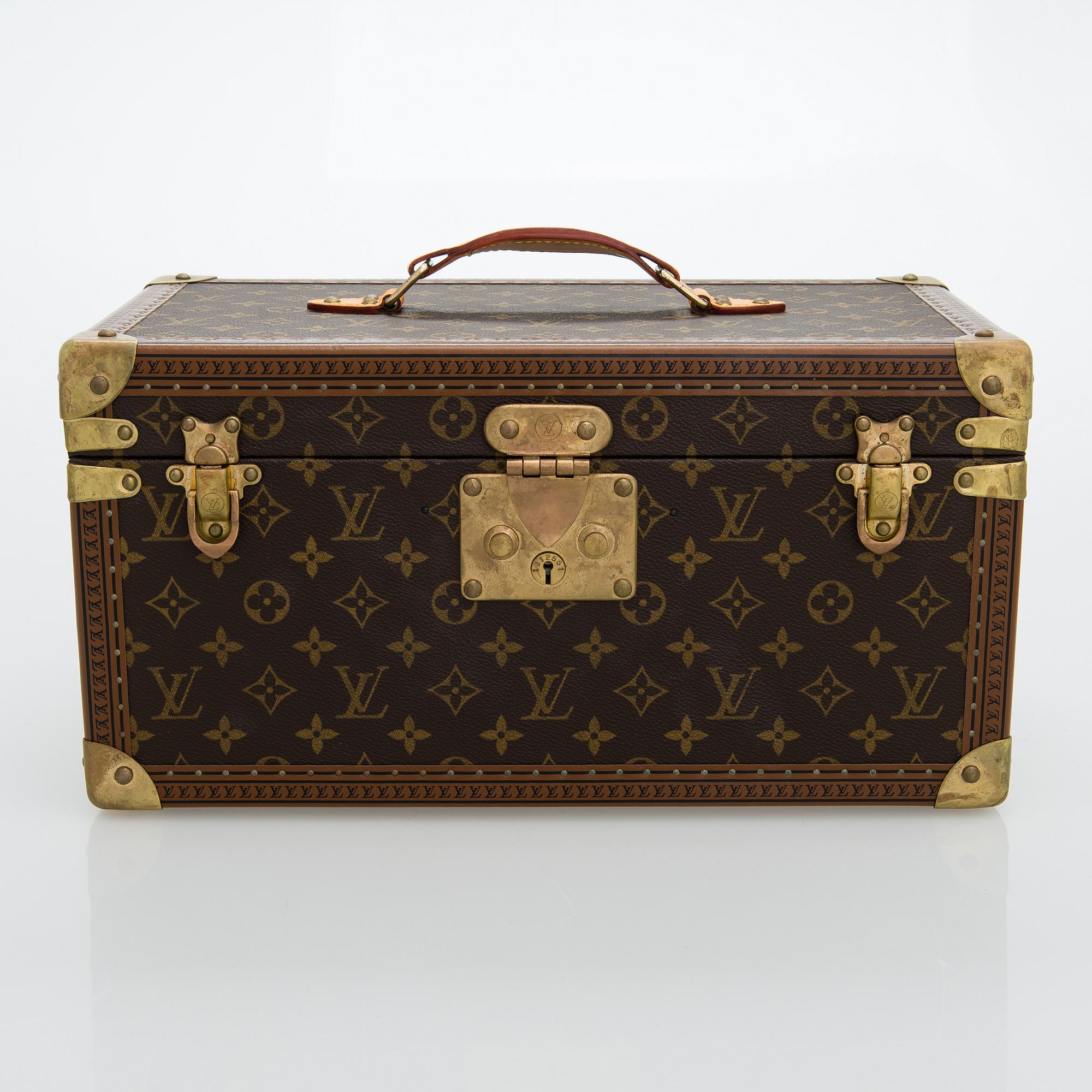 Louis Vuitton,  "Boite à Flacons", beauty box, 1900-luvun loppupuoli.