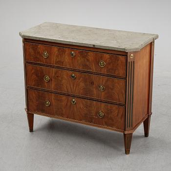 An early 20th century gustavian style chest of drawers.