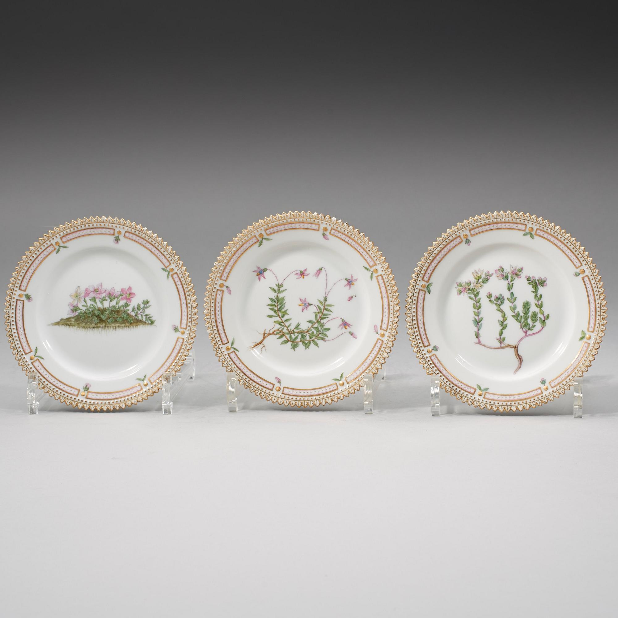Six Royal Copenhagen 'Flora Danica' dishes, Denmark, 20th Century.